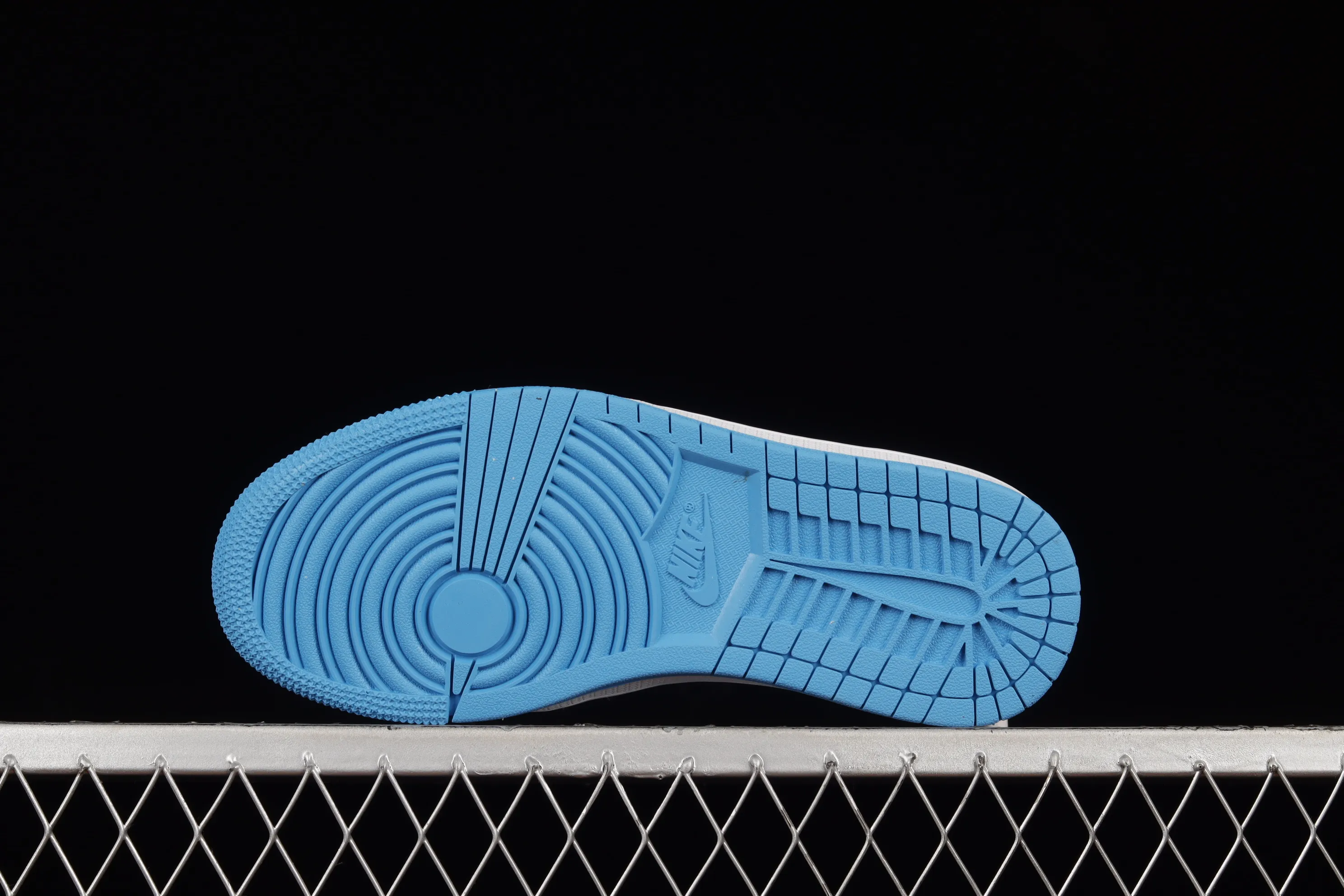 All categories Air Jordan Jordan series basketball shoes Air Jordan 1 Low Z version Air Jordan 1 Low "UNC" AJ1 Joe 1 blue and white low-top casual sneakers CZ0790-104